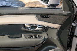 Volvo XC90 Plus B6 AWD 7-Seater 2026