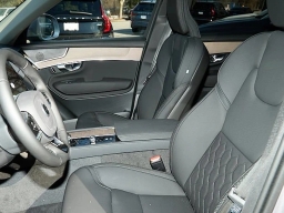 Volvo XC90 Plus B6 AWD 7-Seater 2026