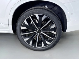 Volvo XC90 Plus B6 AWD 7-Seater 2026