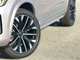 Volvo XC90 Plus B6 AWD 7-Seater 2026