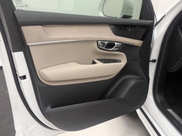 Volvo XC90 Plus B6 AWD 7-Seater 2026