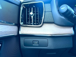 Volvo XC90 Core B6 AWD 7-Seater 2026