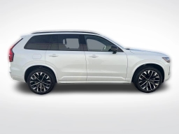 Volvo XC90 Ultra Dark Theme B6 AWD 7-Seater 2026