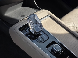 Volvo XC90 Ultra Dark Theme B6 AWD 7-Seater 2026