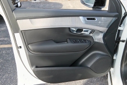 Volvo XC90 Ultra Dark Theme B6 AWD 7-Seater 2026