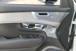 Volvo XC90 Ultra Dark Theme B6 AWD 7-Seater 2026