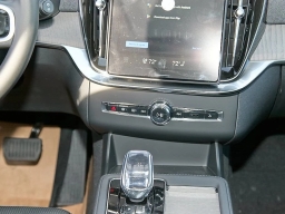 Volvo XC90 Ultra Dark Theme B6 AWD 7-Seater 2026