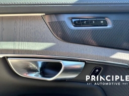 Volvo XC90 Ultra Dark Theme B6 AWD 7-Seater 2026