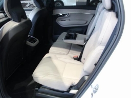 Volvo XC90 Ultra Dark Theme B6 AWD 7-Seater 2026