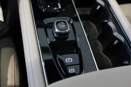 Volvo XC90 Ultra Dark Theme B6 AWD 7-Seater 2026