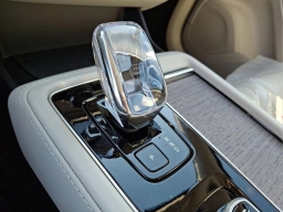 Volvo XC90 Ultra Dark Theme B6 AWD 7-Seater 2026