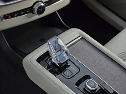 Volvo XC90 Ultra Dark Theme B6 AWD 7-Seater 2026