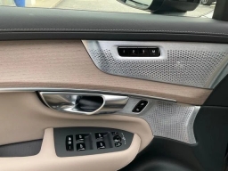 Volvo XC90 Ultra Dark Theme B6 AWD 7-Seater 2026