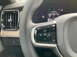 Volvo XC90 Ultra Dark Theme B6 AWD 7-Seater 2026