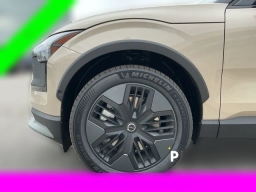 Volvo EX30 Cross Country Ultra Twin Motor AWD 2026