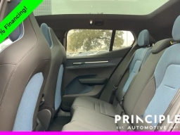 Volvo EX30 Cross Country Ultra Twin Motor AWD 2026