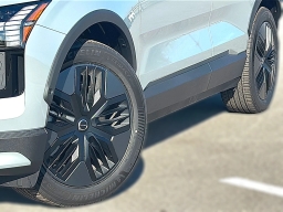 Volvo EX30 Cross Country Ultra Twin Motor AWD 2026