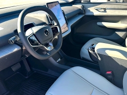 Volvo EX30 Cross Country Ultra Twin Motor AWD 2026