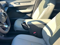 Volvo EX30 Cross Country Ultra Twin Motor AWD 2026