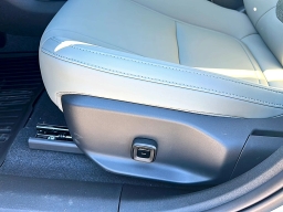 Volvo EX30 Cross Country Ultra Twin Motor AWD 2026