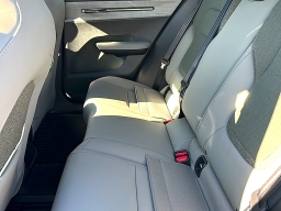 Volvo EX30 Cross Country Ultra Twin Motor AWD 2026