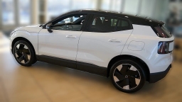 Volvo EX30 Plus Twin Motor AWD 2026