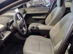 Volvo EX30 Plus Twin Motor AWD 2025