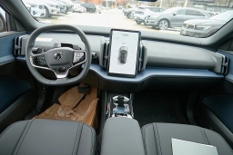 Volvo EX30 Plus Twin Motor AWD 2026