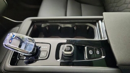 Volvo XC90 Plug-In Hybrid Plus T8 AWD 6-Seater 2026