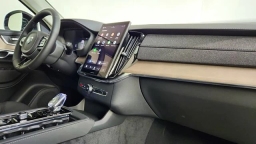 Volvo XC90 Plug-In Hybrid Plus T8 AWD 6-Seater 2026