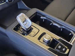 Volvo XC90 Plug-In Hybrid Plus T8 AWD 6-Seater 2026