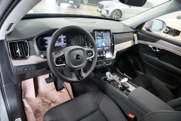 Volvo XC90 Plug-In Hybrid Plus T8 AWD 6-Seater 2026