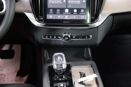 Volvo XC90 Plug-In Hybrid Plus T8 AWD 6-Seater 2026