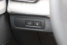 Volvo XC90 Plug-In Hybrid Ultra Dark Theme T8 AWD 6-Seater 2026