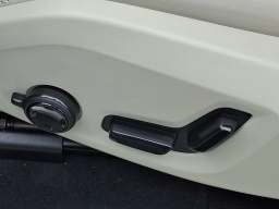 Volvo XC90 Plug-In Hybrid Ultra Dark Theme T8 AWD 6-Seater 2026