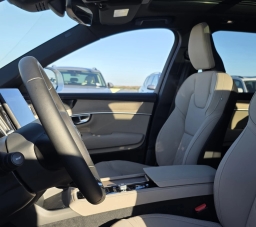 Volvo XC90 Plug-In Hybrid Plus T8 AWD 7-Seater 2026