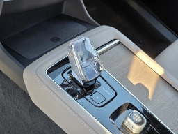 Volvo XC90 Plug-In Hybrid Plus T8 AWD 7-Seater 2026