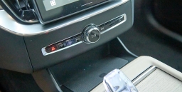 Volvo XC90 Plug-In Hybrid Plus T8 AWD 7-Seater 2026