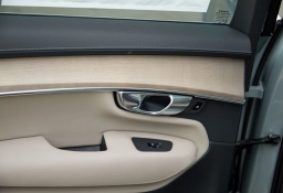 Volvo XC90 Plug-In Hybrid Plus T8 AWD 7-Seater 2026