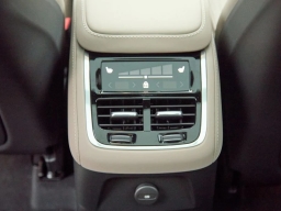 Volvo XC90 Plug-In Hybrid Plus T8 AWD 7-Seater 2026