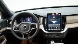 Volvo XC90 Plug-In Hybrid Plus T8 AWD 7-Seater 2026