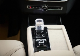 Volvo XC90 Plug-In Hybrid Plus T8 AWD 7-Seater 2026