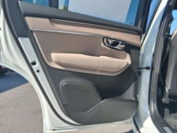 Volvo XC90 Plug-In Hybrid Plus T8 AWD 7-Seater 2026