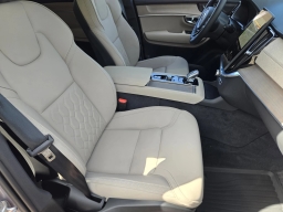 Volvo XC90 Plug-In Hybrid Plus T8 AWD 7-Seater 2026