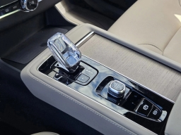 Volvo XC90 Plug-In Hybrid Plus T8 AWD 7-Seater 2026