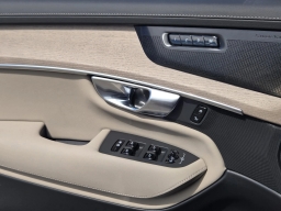 Volvo XC90 Plug-In Hybrid Plus T8 AWD 7-Seater 2026