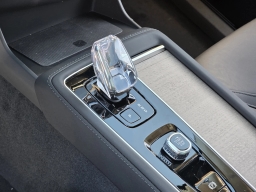 Volvo XC90 Plug-In Hybrid Plus T8 AWD 7-Seater 2026