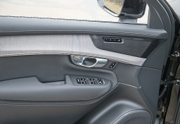 Volvo XC90 Plug-In Hybrid Ultra T8 AWD 7-Seater 2026