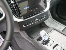 Volvo XC90 Plug-In Hybrid Ultra T8 AWD 7-Seater 2026