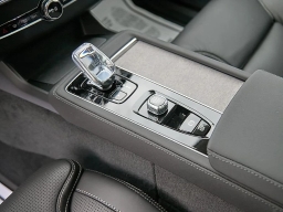 Volvo XC90 Plug-In Hybrid Ultra T8 AWD 7-Seater 2026